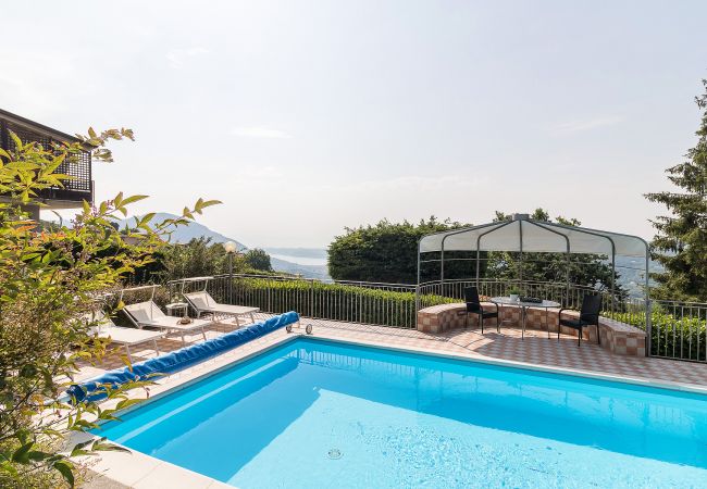 Villa a Villanuova sul Clisi - Villa Montagne e Lago con vista spettacolare e piscina privata