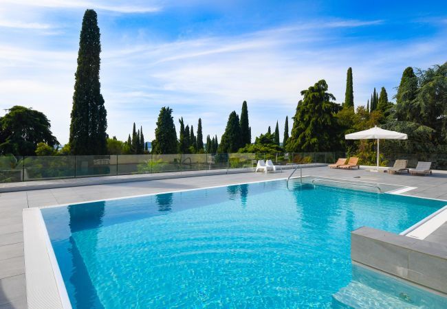 Appartamento a Gardone Riviera - Appartamento Diamante con vista lago e piscina