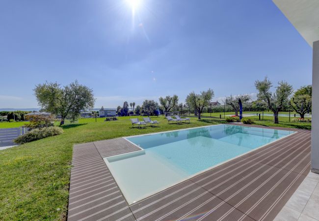 Villa a Moniga del Garda - Villa Easy Chic a Moniga del Garda con piscina privata