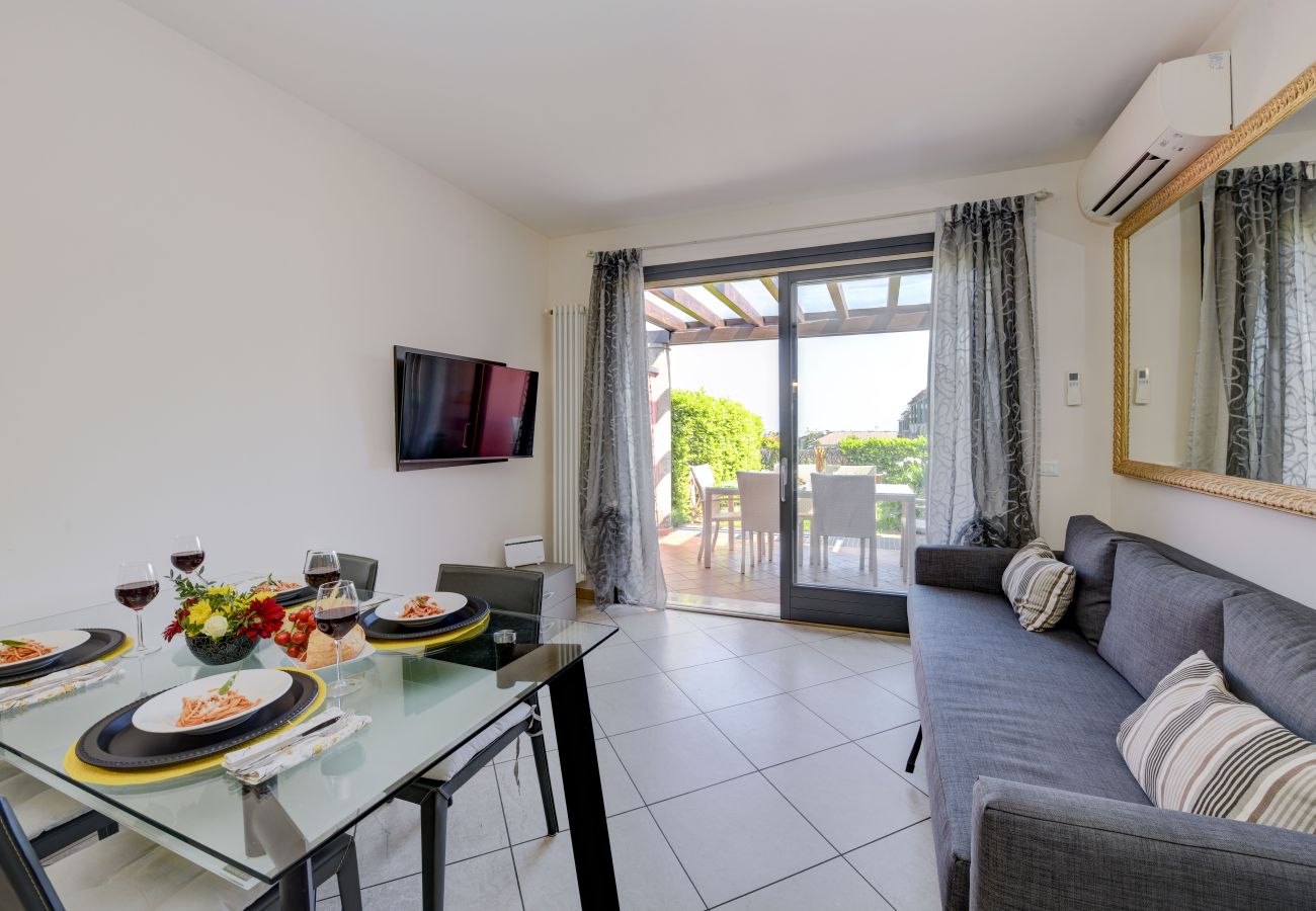 Appartamento a Desenzano del Garda - DesenzanoLoft CO2 – In residence con 5 piscine