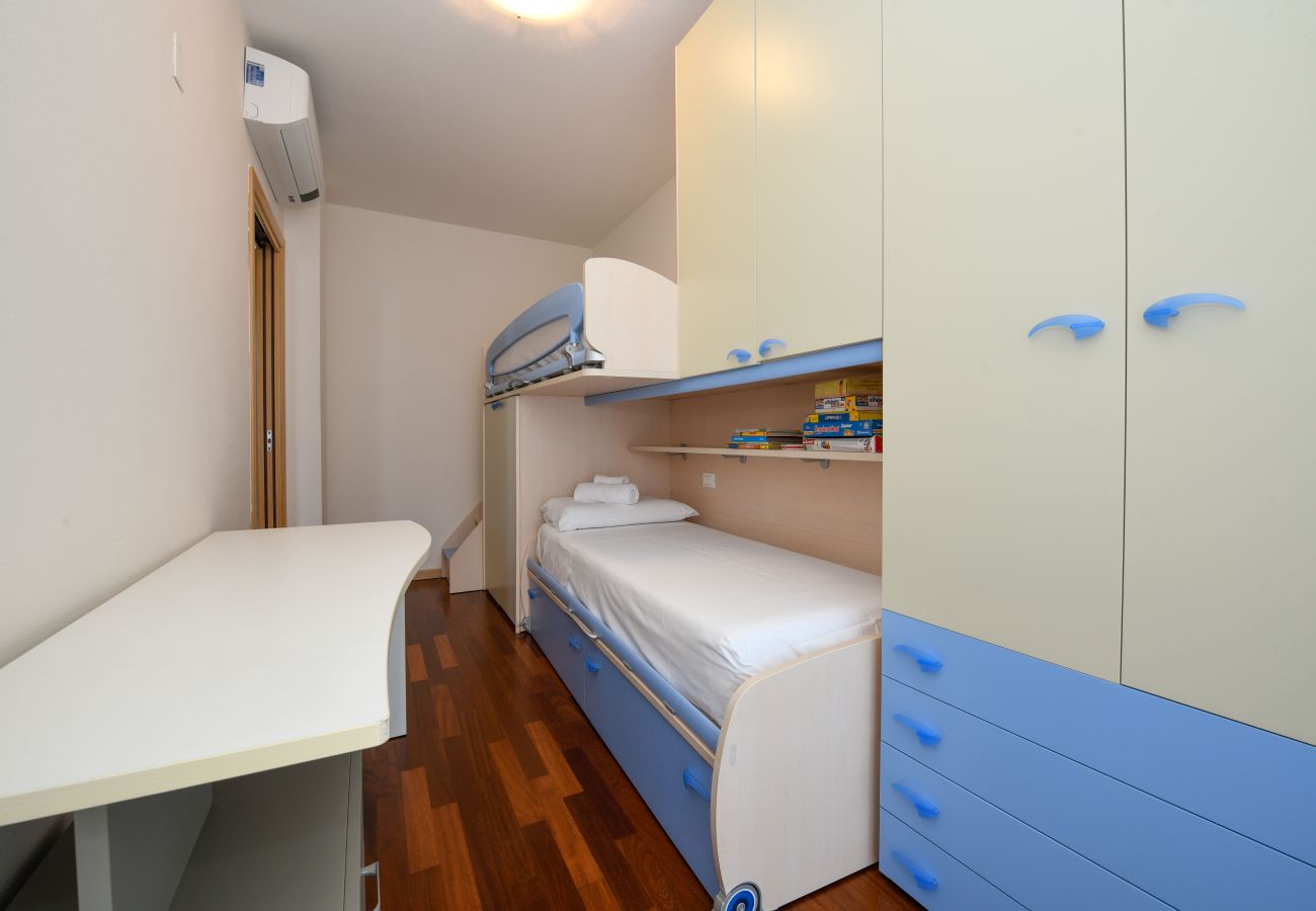 Appartamento a Desenzano del Garda - DesenzanoLoft CO2 – In residence con 5 piscine
