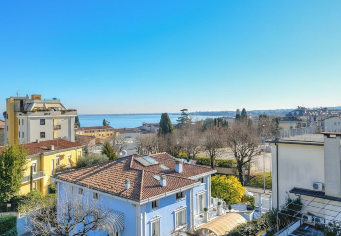 Appartamento a Desenzano del Garda - Desenzanoloft Surfing on the Lake 