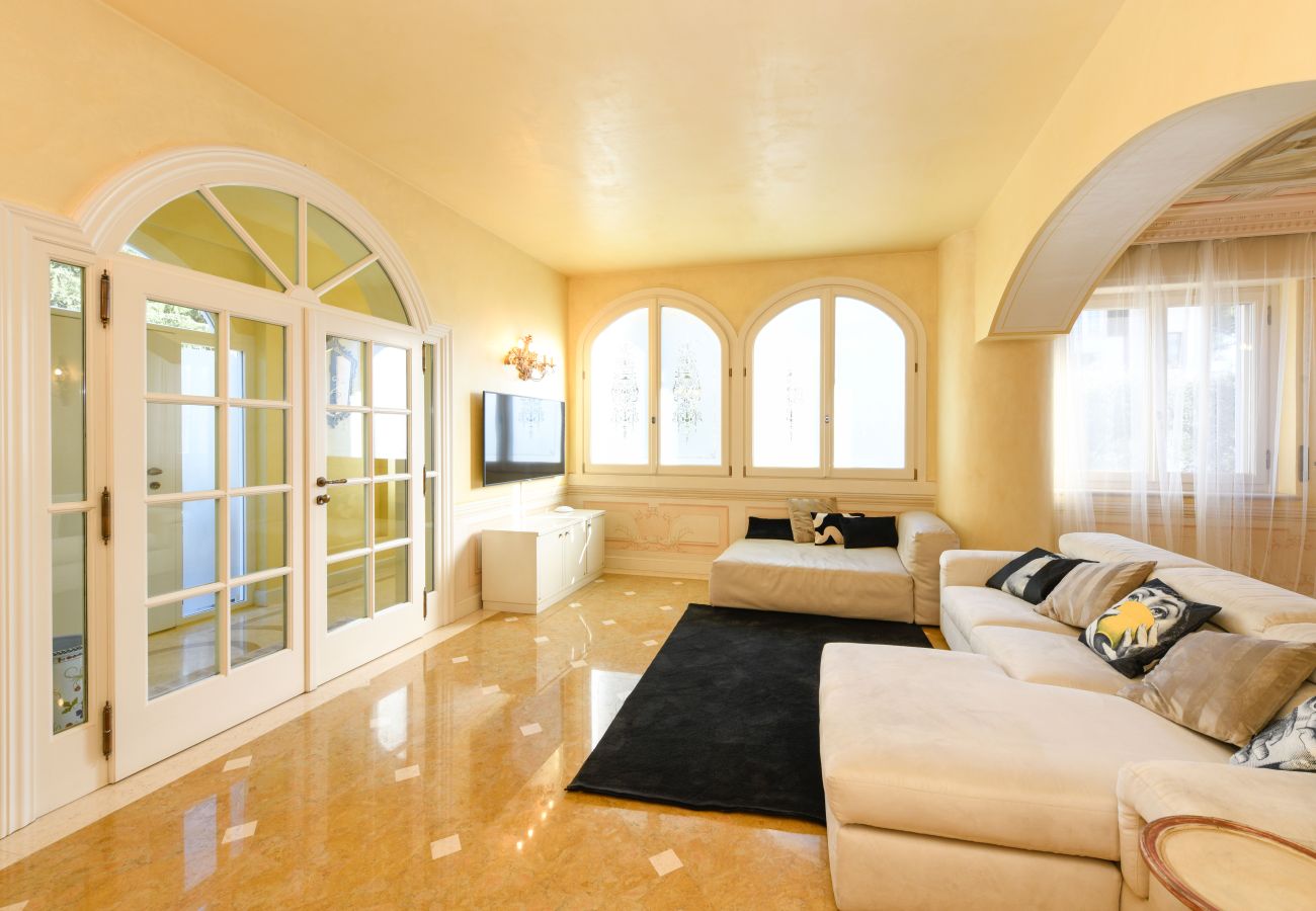 Villa a Desenzano del Garda - Desenzanoloft Villa Bugatti