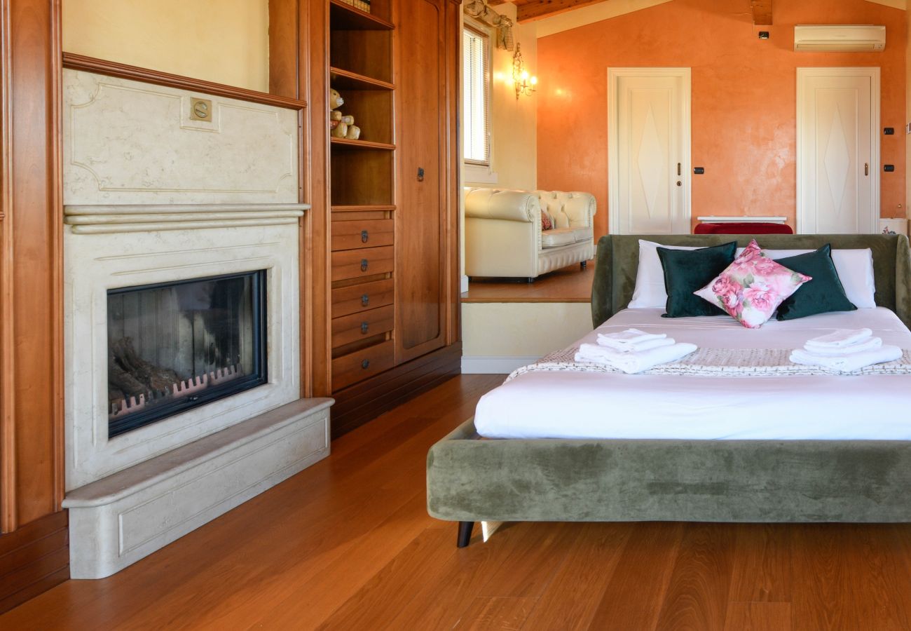 Villa a Desenzano del Garda - Desenzanoloft Villa Bugatti
