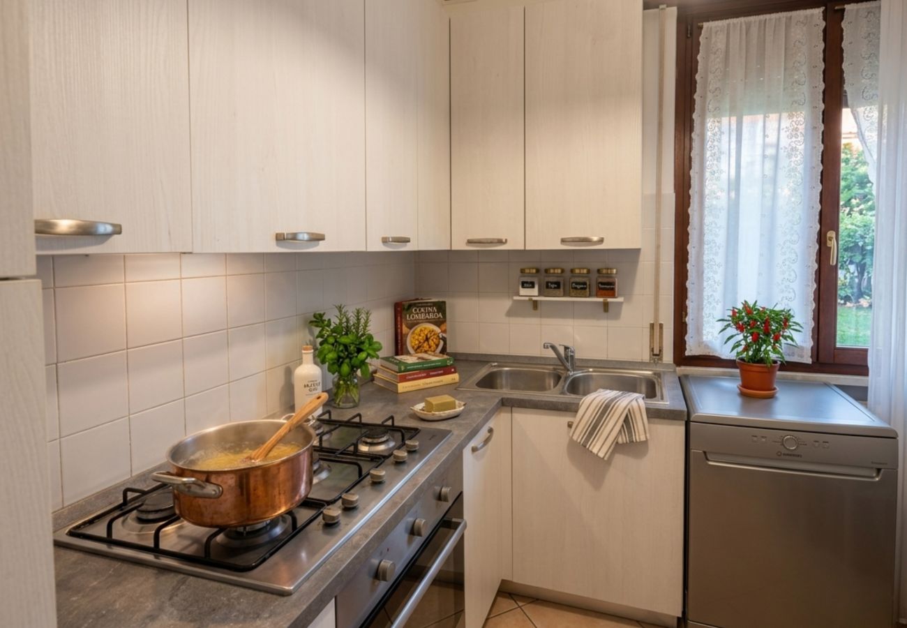 Appartamento a Sirmione - Memy's House Sirmione  by Desenzanoloft official partner Marriot Bonvoy