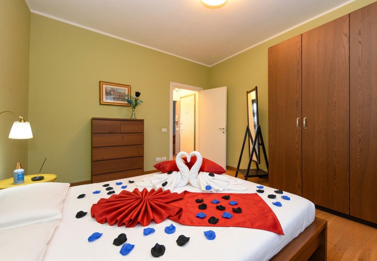 Ferienwohnung in Desenzano del Garda - Desenzanoloft Smile on the Lake