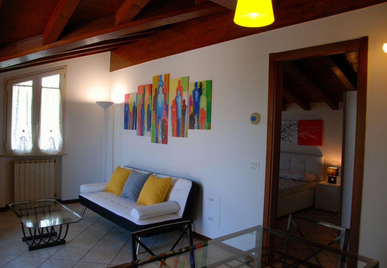 Ferienwohnung in Brescia - Desenzanoloft: EXECUTIVE 3 BRESCIA  *CIR 017029 CNI 00023