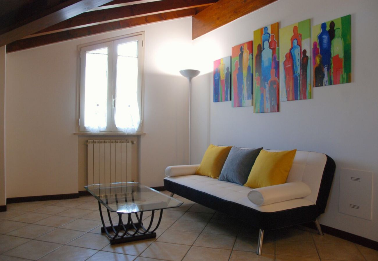 Ferienwohnung in Brescia - Desenzanoloft: EXECUTIVE 3 BRESCIA  *CIR 017029 CNI 00023