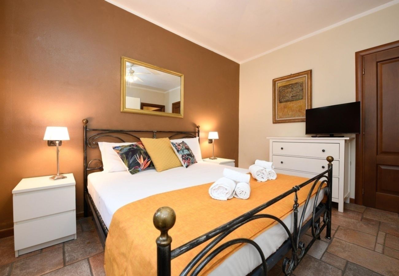 Ferienwohnung in Desenzano del Garda - Desenzanoloft Garden and Pool