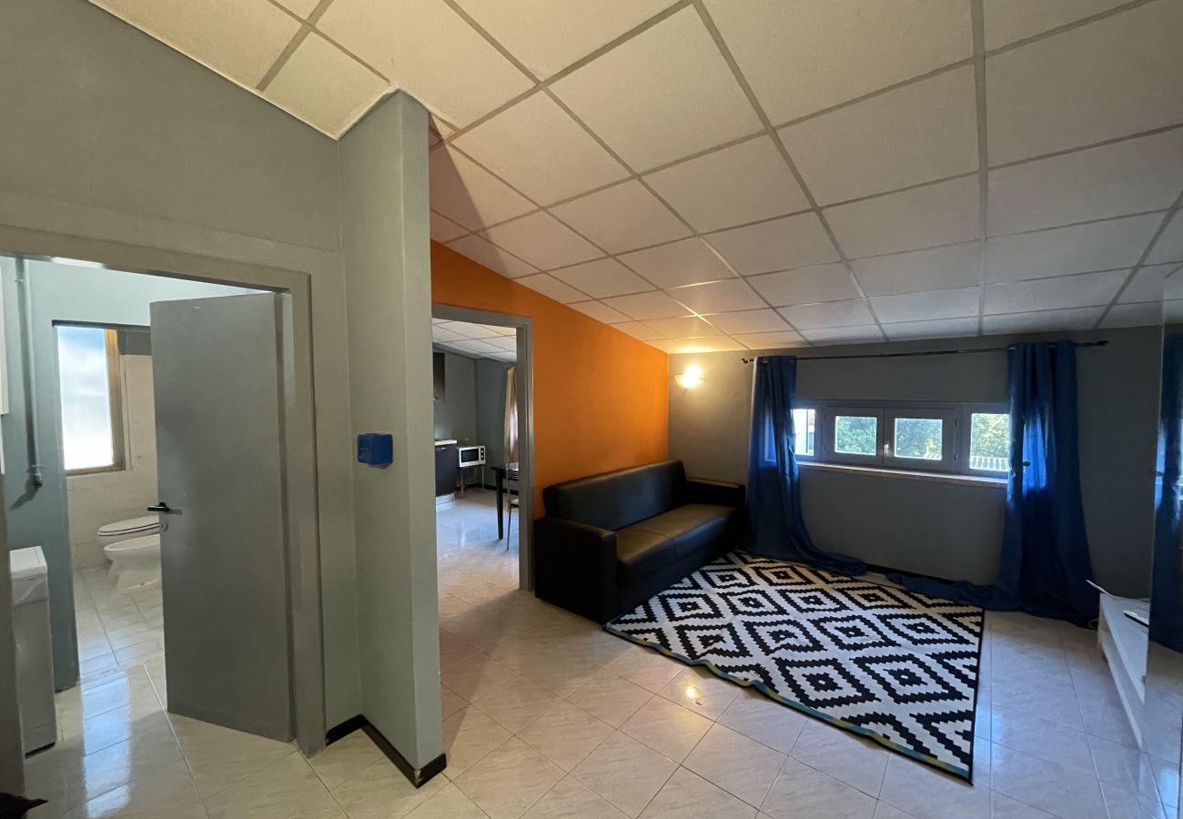 Ferienwohnung in Desenzano del Garda - Desenzanoloft BARDOLINO 2