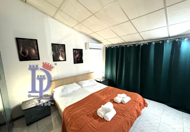 Ferienwohnung in Desenzano del Garda - Desenzanoloft: BARDOLINO 3 * CIR 017067-CNI-00233	