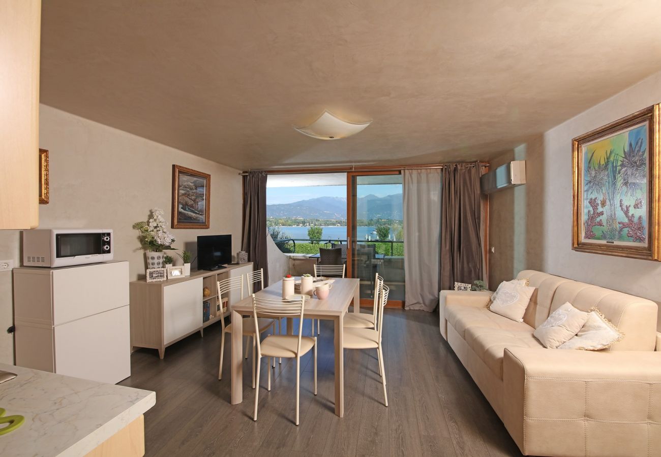 Ferienwohnung in Manerba del Garda - Sogno del Lago: direkt am Strand in Manerba del Garda