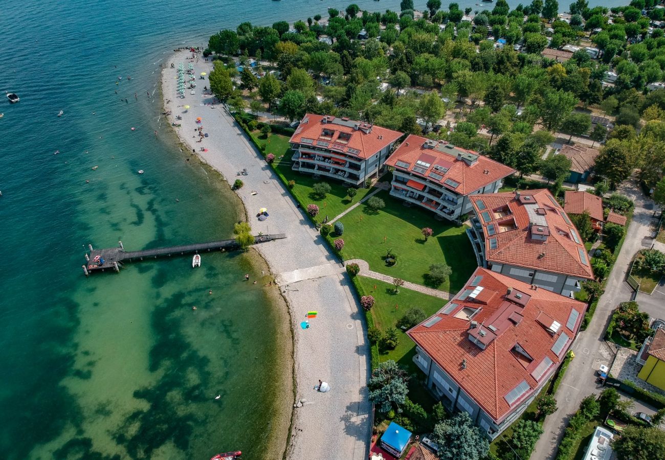 Ferienwohnung in Manerba del Garda - Sogno del Lago: direkt am Strand in Manerba del Garda