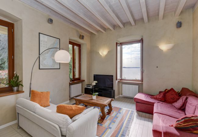 Villa in Gardone Riviera - Villa Magnolia a Lago - mit Seeblick Gardone Riviera Villa in Gardone Riviera - Villa Magnolia a Lago - mit Seeblick Gardone Riviera