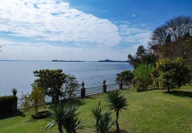 Villa in Gardone Riviera - Villa Magnolia a Lago - mit Seeblick Gardone Riviera Villa in Gardone Riviera - Villa Magnolia a Lago - mit Seeblick Gardone Riviera