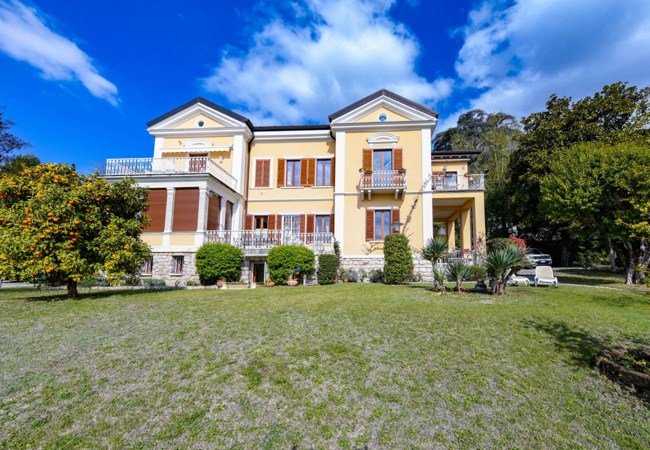 Villa in Gardone Riviera - Villa Magnolia a Lago - mit Seeblick Gardone Riviera