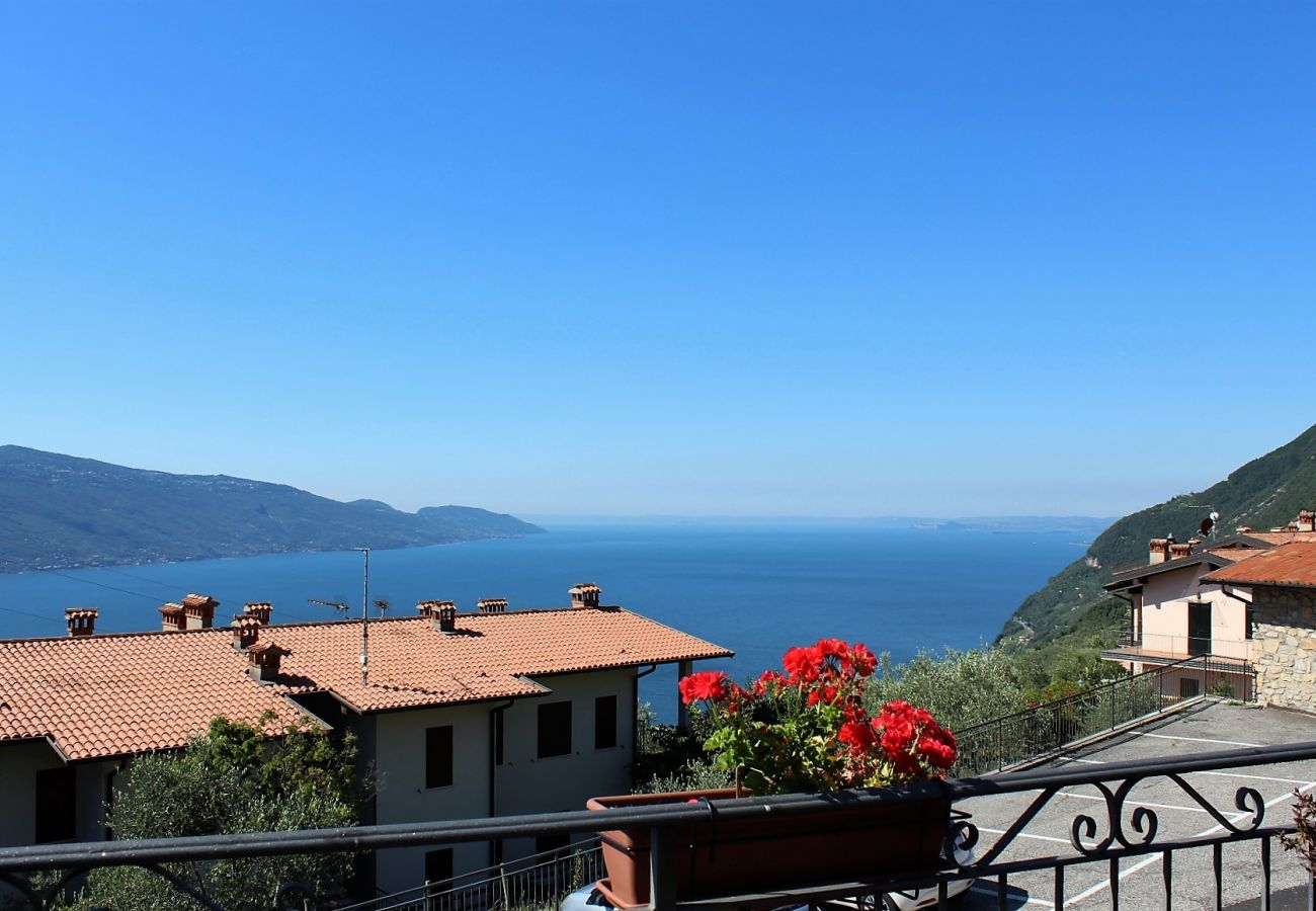 Ferienwohnung in Tignale - Stella: mit grossem Balkon mit Seeblick