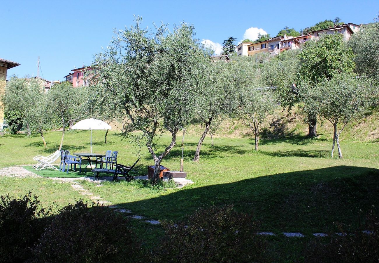 Ferienwohnung in Tignale - Stella: mit grossem Balkon mit Seeblick