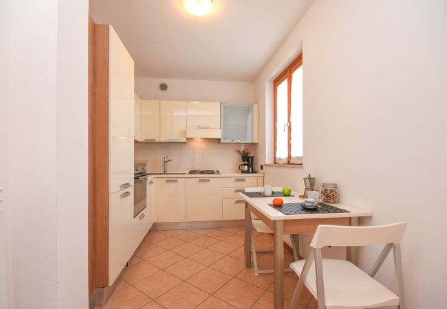 Ferienwohnung in Polpenazze del Garda - Groppello, gemütliche Wohnung mit Seeblick
