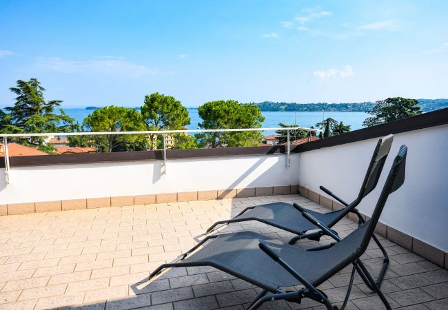 Ferienwohnung in Gardone Riviera - Cupido: mit grossem Balkon mit Seeblick in Gardone Riviera