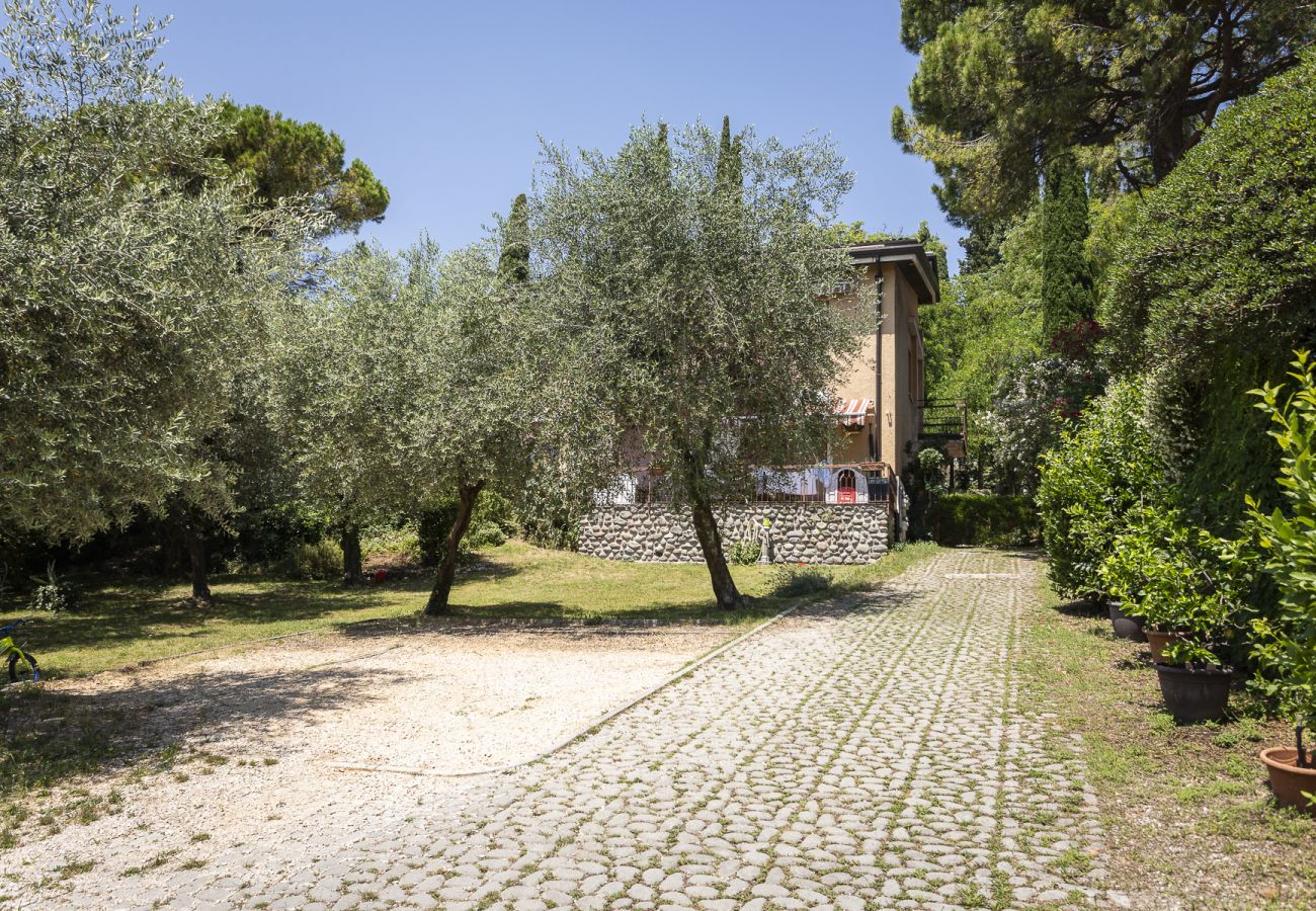 Ferienwohnung in Gardone Riviera - Cupido: mit grossem Balkon mit Seeblick in Gardone Riviera
