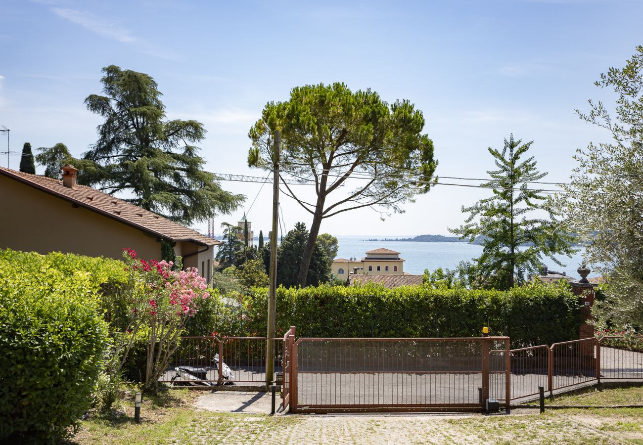Ferienwohnung in Gardone Riviera - Cupido: mit grossem Balkon mit Seeblick in Gardone Riviera