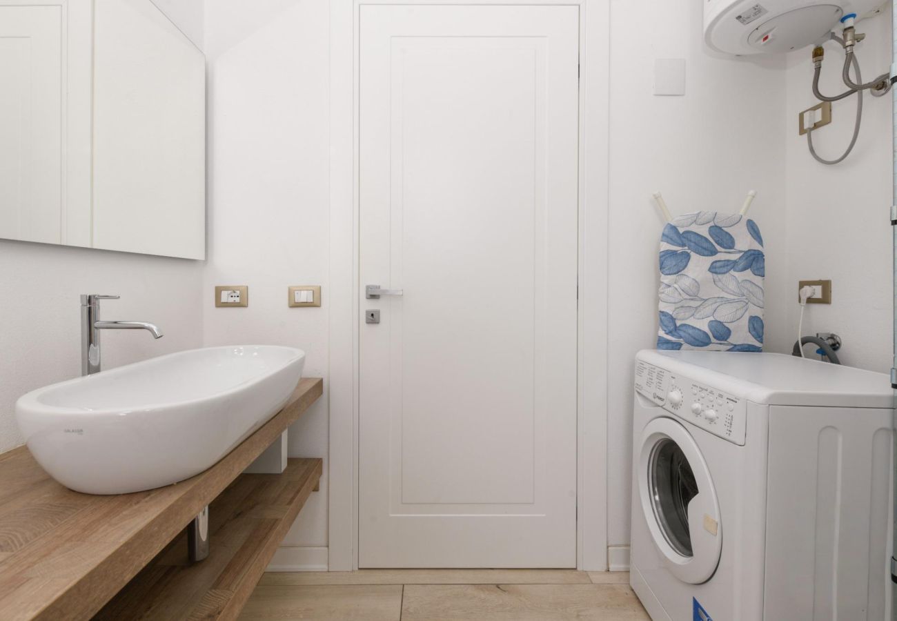 Ferienwohnung in Desenzano del Garda - Desenzanoloft La Finestra sul Lago 