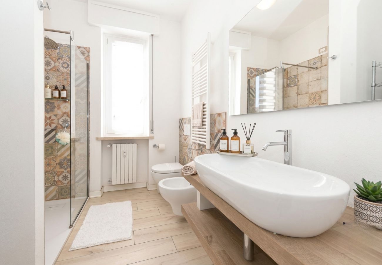 Ferienwohnung in Desenzano del Garda - Desenzanoloft La Finestra sul Lago 