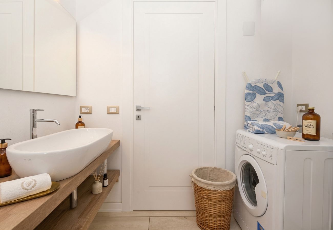 Ferienwohnung in Desenzano del Garda - Desenzanoloft La Finestra sul Lago 