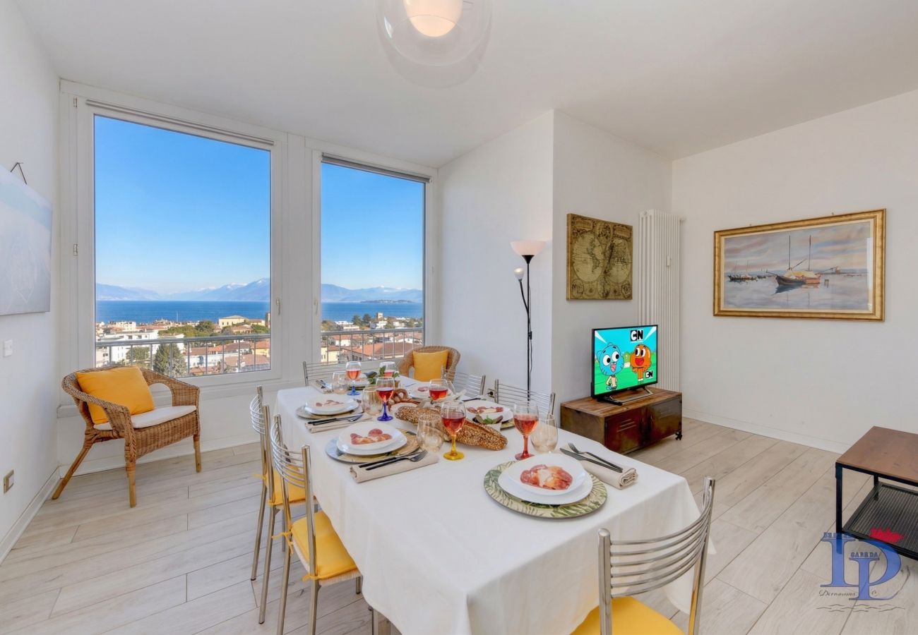 Ferienwohnung in Desenzano del Garda - Desenzanoloft La Finestra sul Lago 
