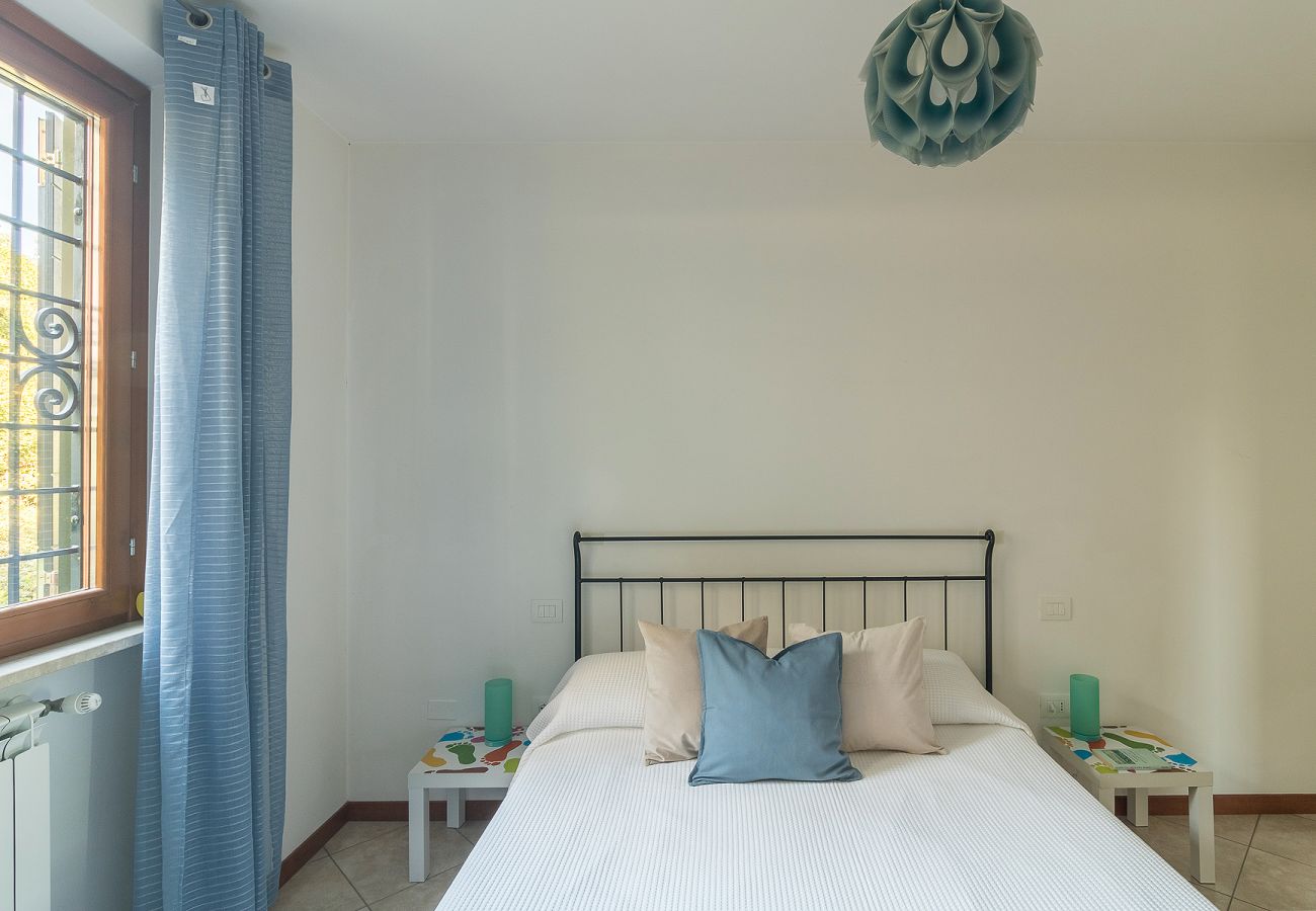 Ferienwohnung in Polpenazze del Garda - Pegaso: mit Balkon mit Seeblick, Pool und Garage