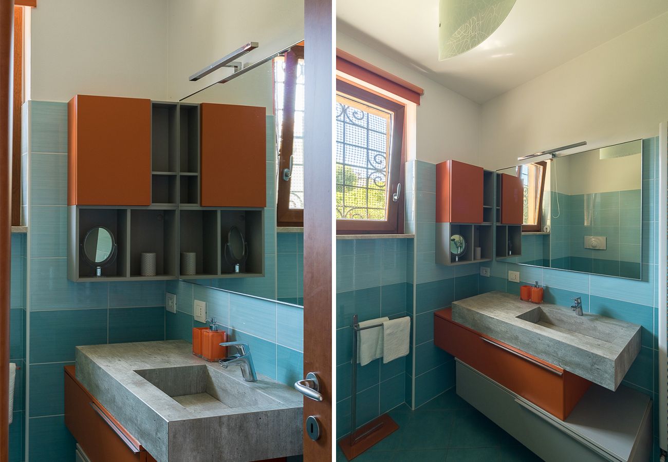 Ferienwohnung in Polpenazze del Garda - Pegaso: mit Balkon mit Seeblick, Pool und Garage