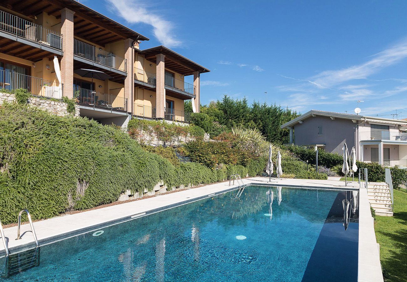 Ferienwohnung in Polpenazze del Garda - Pegaso: mit Balkon mit Seeblick, Pool und Garage