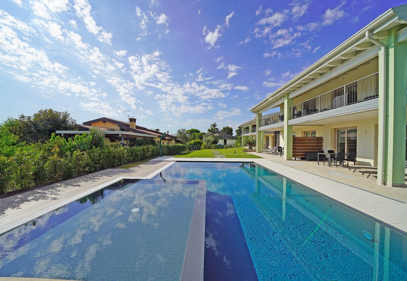 Ferienwohnung in Manerba del Garda - Gardaliva5. mit Seeblick in kleiner neuer Anlage nah am Strand