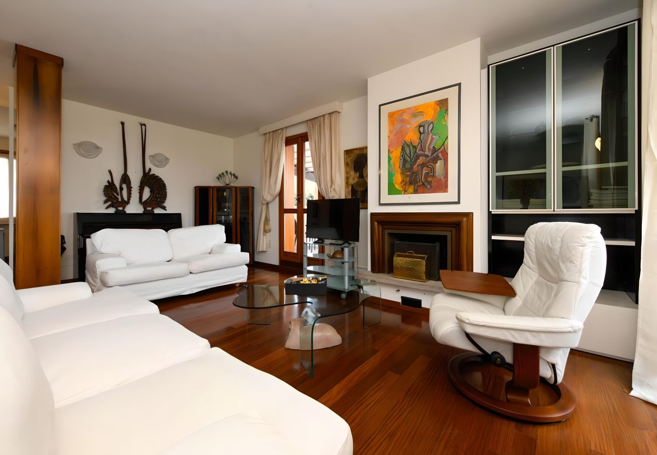 Ferienwohnung in Desenzano del Garda - Desenzanoloft Gardastar