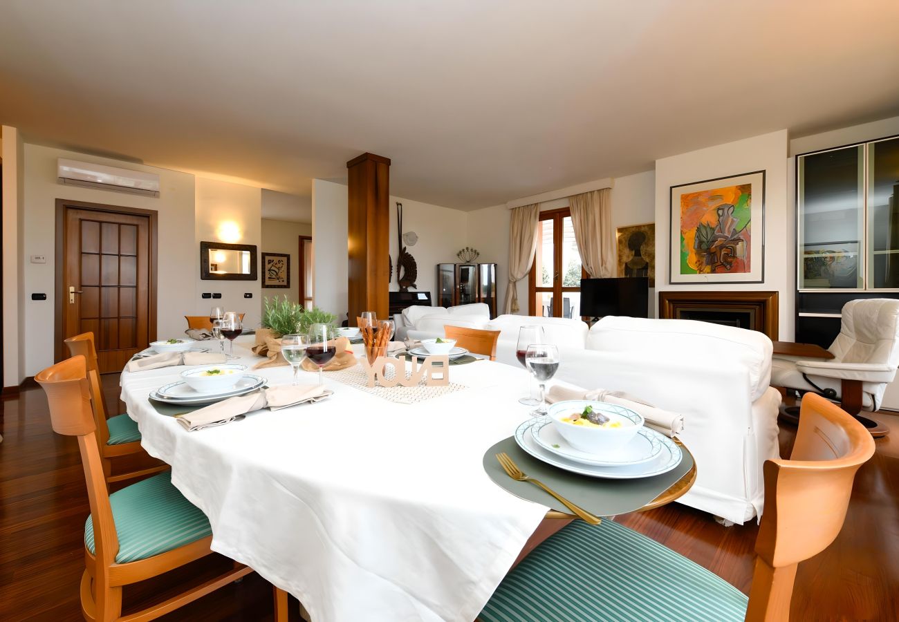 Ferienwohnung in Desenzano del Garda - Desenzanoloft Gardastar