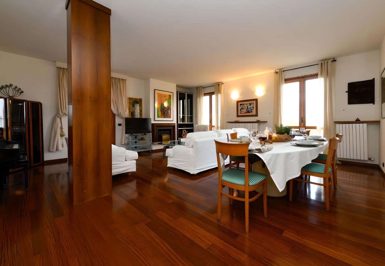 Ferienwohnung in Desenzano del Garda - Desenzanoloft Gardastar