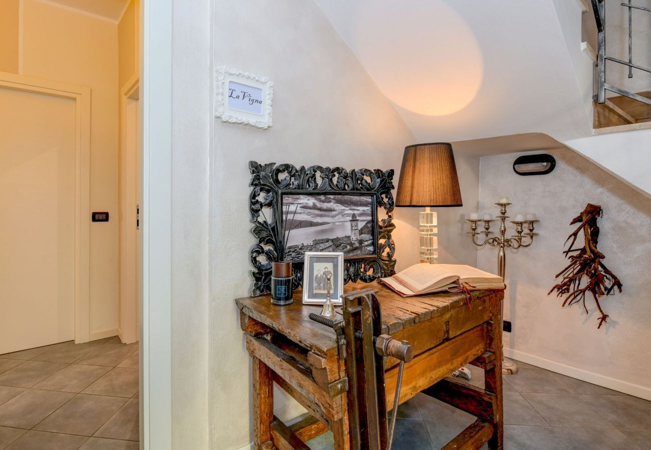 Ferienwohnung in Tignale - Rustico Minichèto -La Vigna: gepflegte Wohnung mit Balkon mit Seeblick