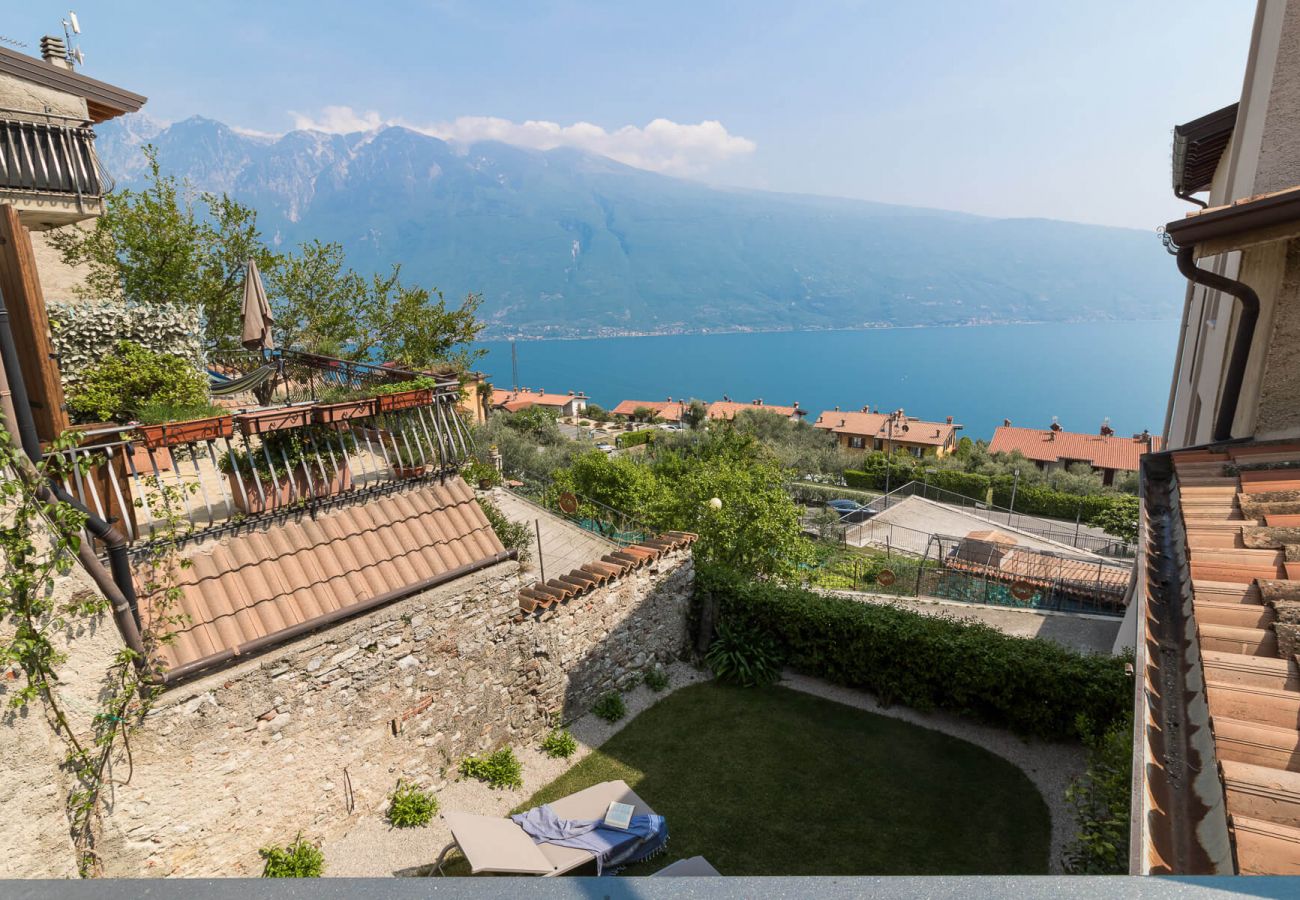 Ferienwohnung in Tignale - Rustico Minichèto -La Vigna: gepflegte Wohnung mit Balkon mit Seeblick