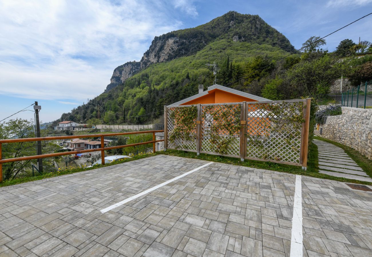 Ferienwohnung in Tignale - Orange House mit traumhaften Seeblick