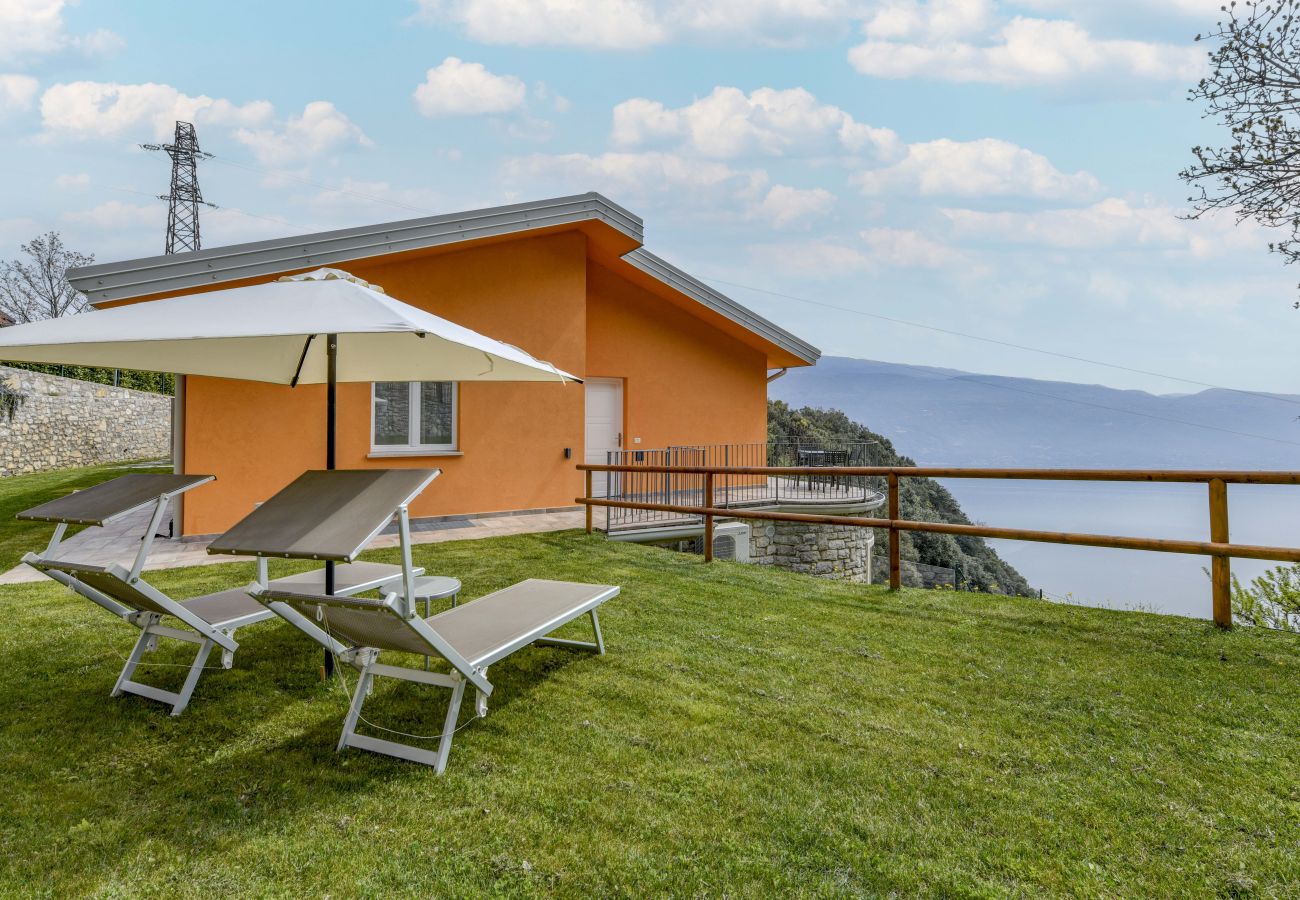 Ferienwohnung in Tignale - Orange House mit traumhaften Seeblick