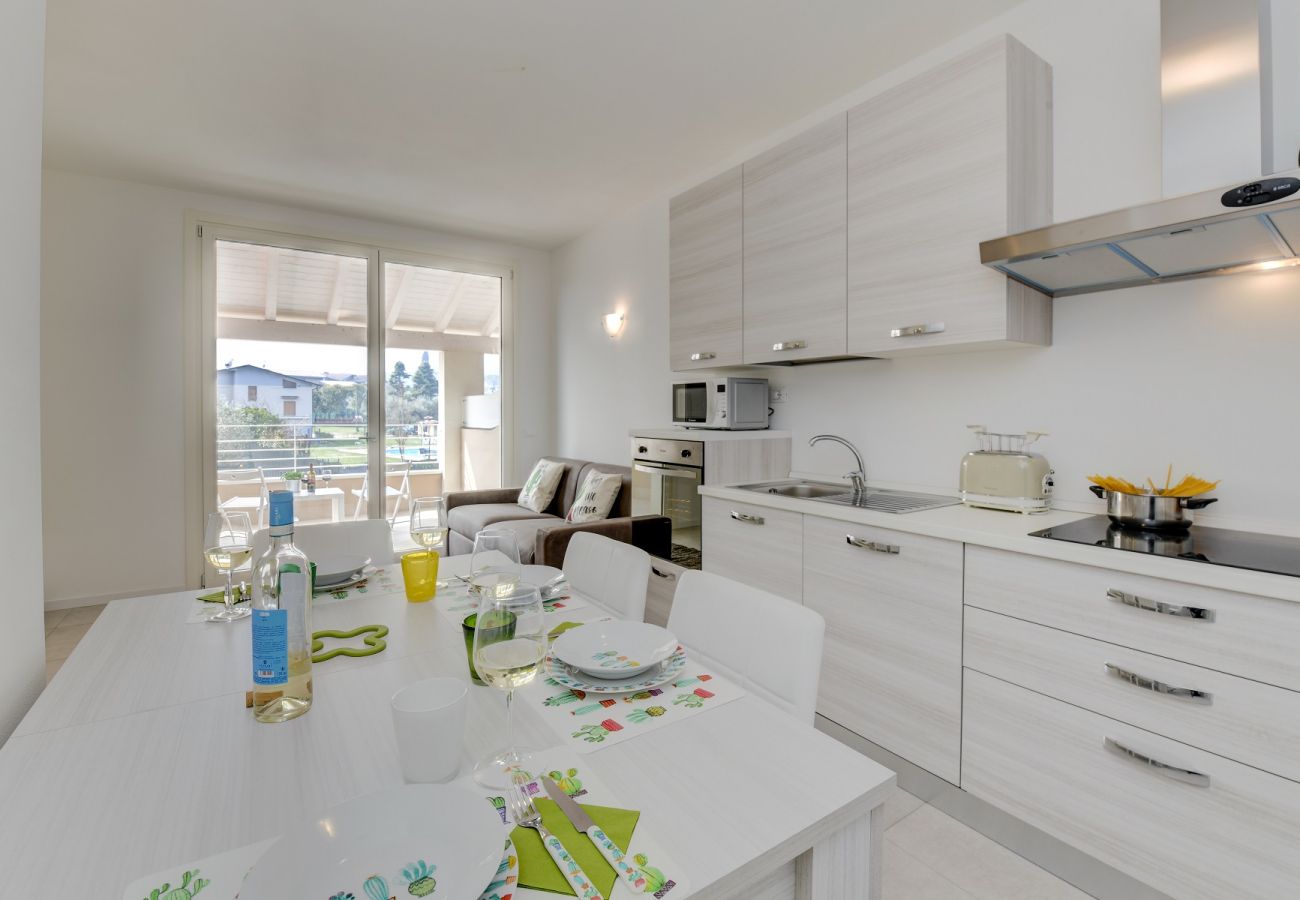Ferienwohnung in Manerba del Garda -  Villa Meri Star: neue Eröffnung nur wenige Schritte vom Strand 