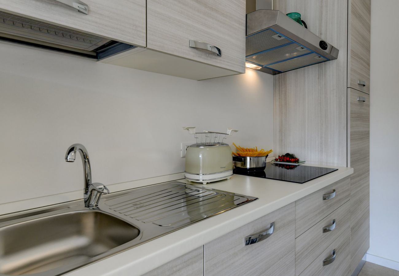 Ferienwohnung in Manerba del Garda -  Villa Meri Star: neue Eröffnung nur wenige Schritte vom Strand 