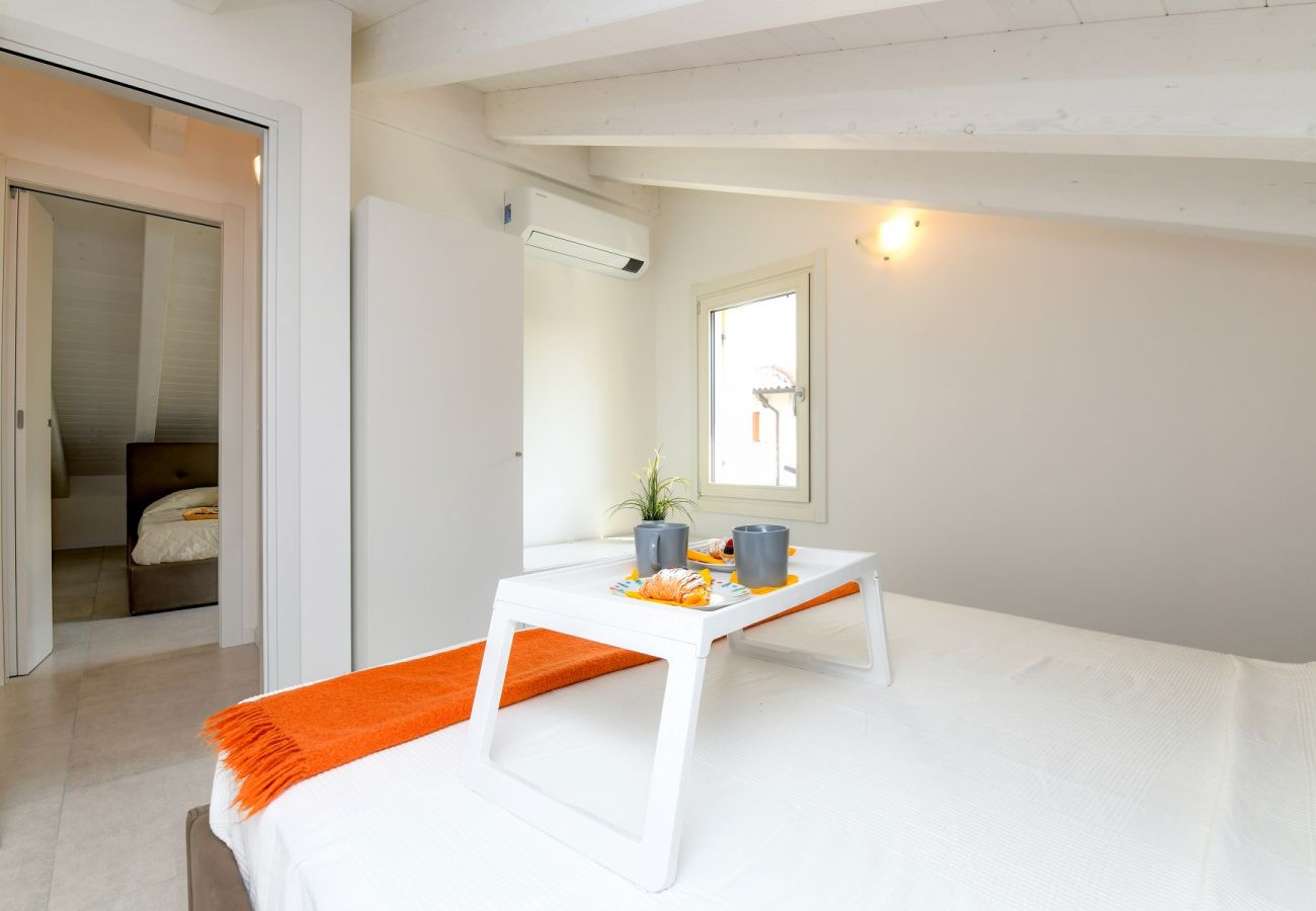 Ferienwohnung in Manerba del Garda -  Villa Meri Star: neue Eröffnung nur wenige Schritte vom Strand 