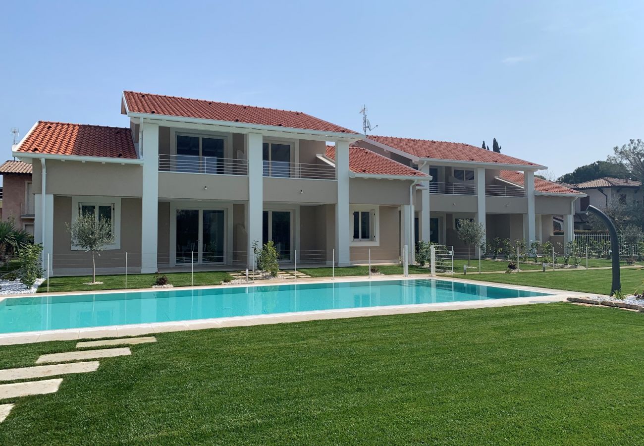 Ferienwohnung in Manerba del Garda -  Villa Meri Star: neue Eröffnung nur wenige Schritte vom Strand 