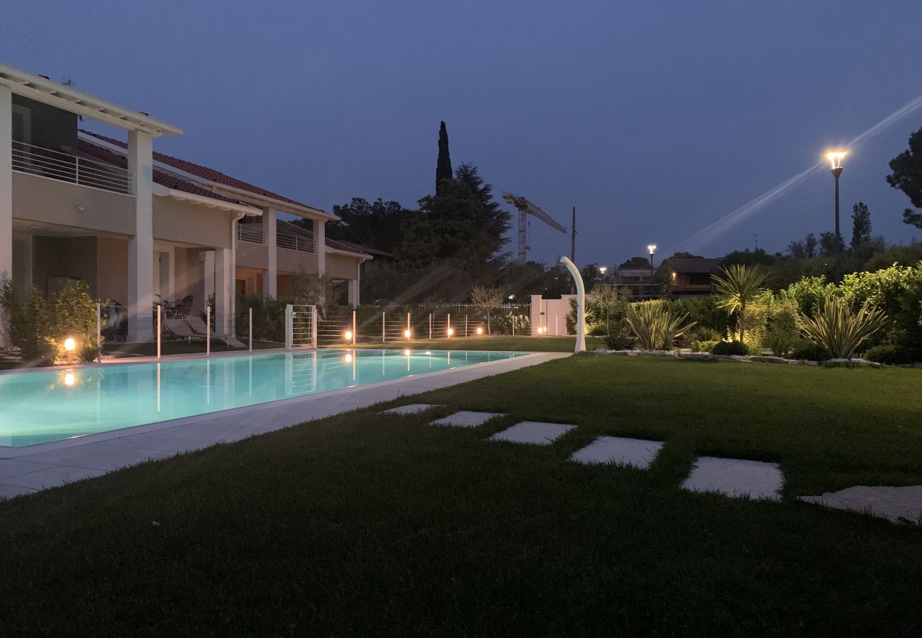 Ferienwohnung in Manerba del Garda -  Villa Meri Star: neue Eröffnung nur wenige Schritte vom Strand 
