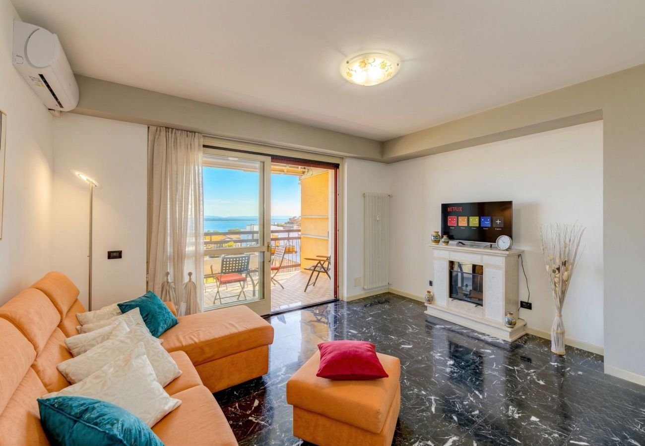 Ferienwohnung in Desenzano del Garda -  DesenzanoLoft Ciao Lago