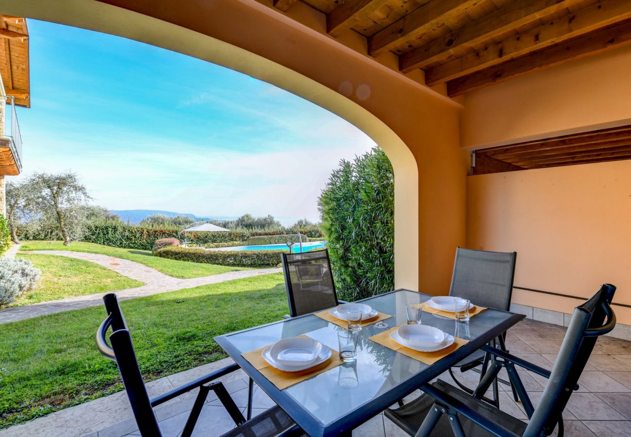 Ferienwohnung in Toscolano-Maderno - 7 Sunshine: mit Seeblick uns Pool