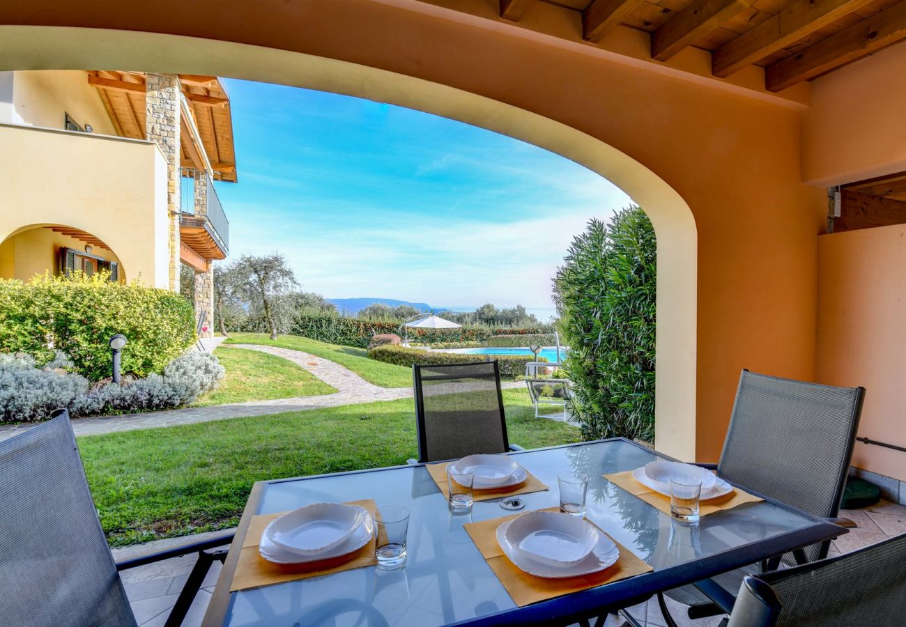 Ferienwohnung in Toscolano-Maderno - 7 Sunshine: mit Seeblick uns Pool
