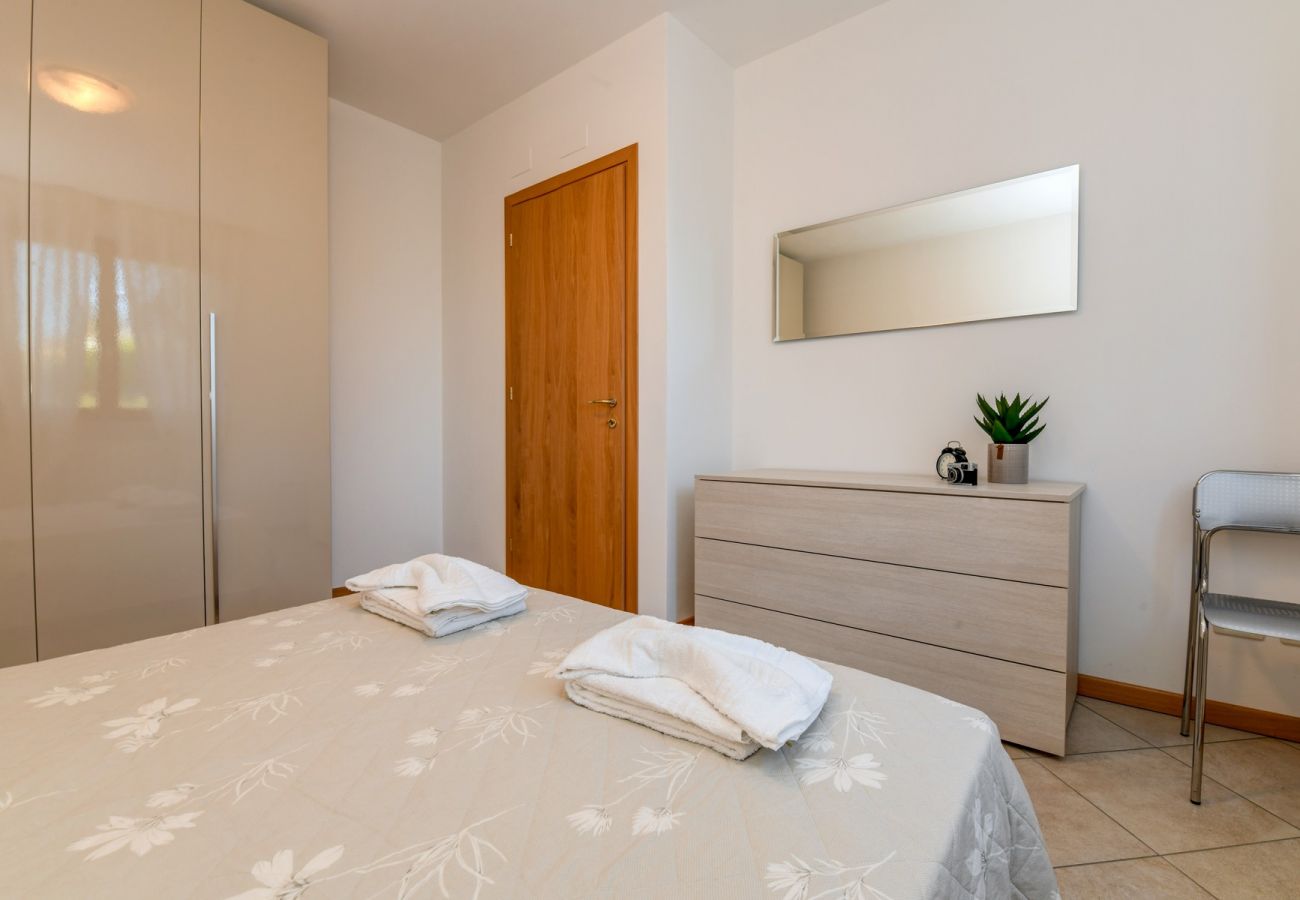 Ferienwohnung in Toscolano-Maderno - 7 Sunshine: mit Seeblick uns Pool
